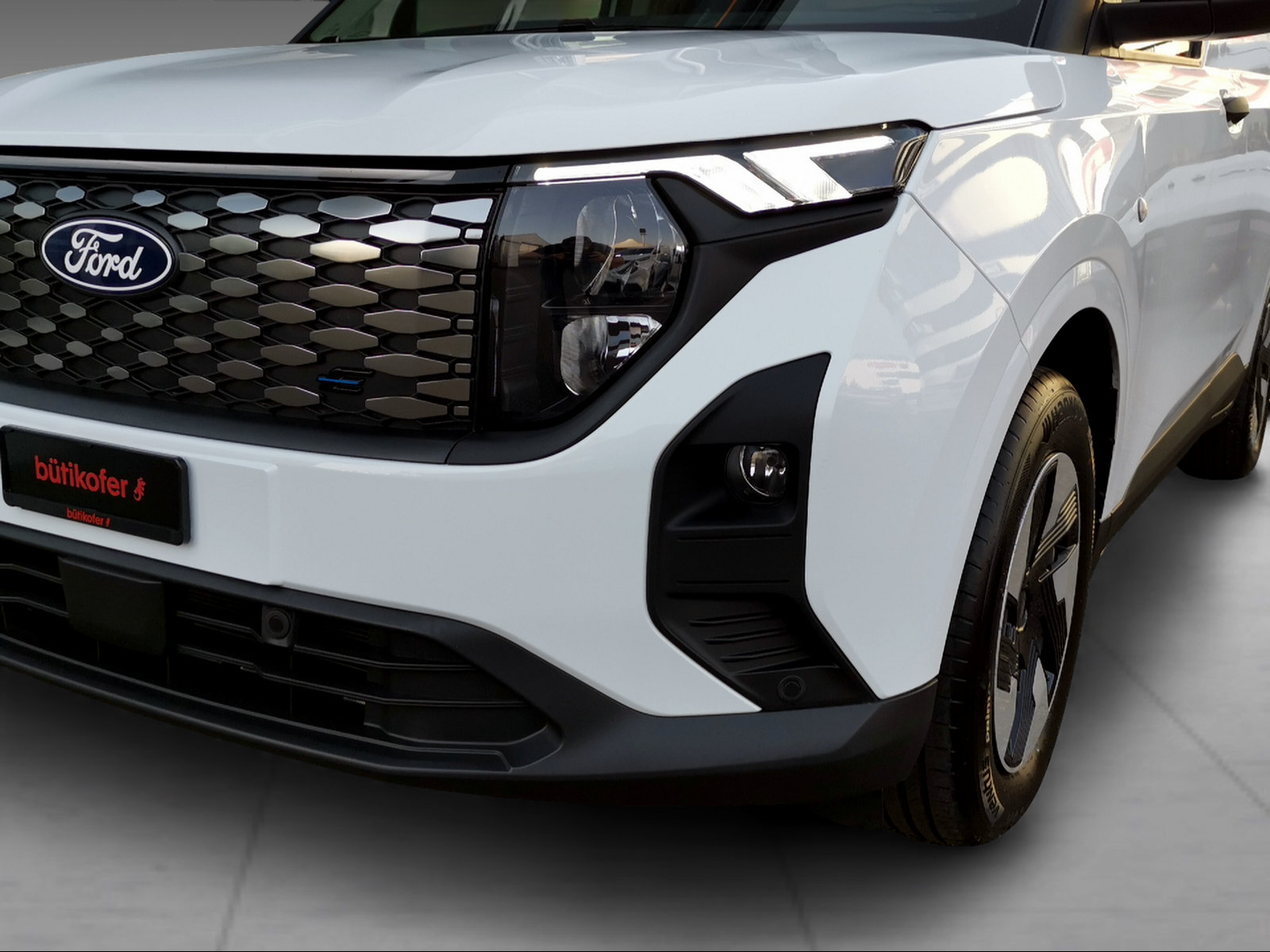 FORD E-Transit Courier Van Trend - 14