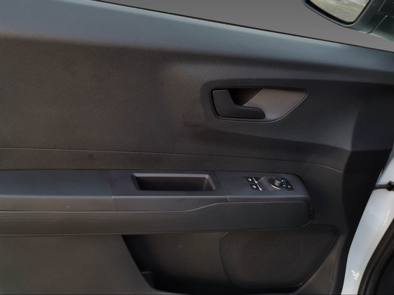 FORD E-Transit Courier Van Trend - 11