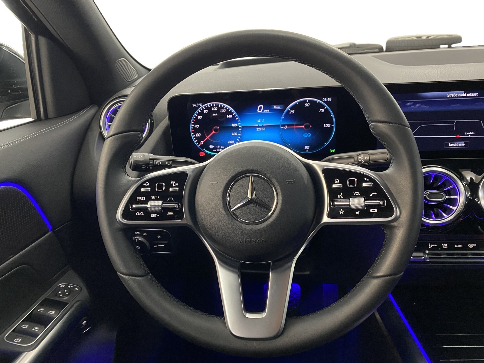 MERCEDES-BENZ EQA 300 Swiss Star Progressive - 13