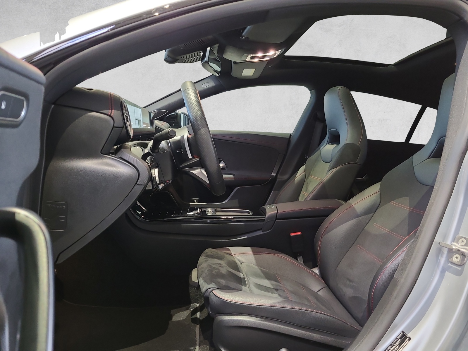 MERCEDES-BENZ CLA Shooting Brake 250 4Matic 8G-DCT - 8