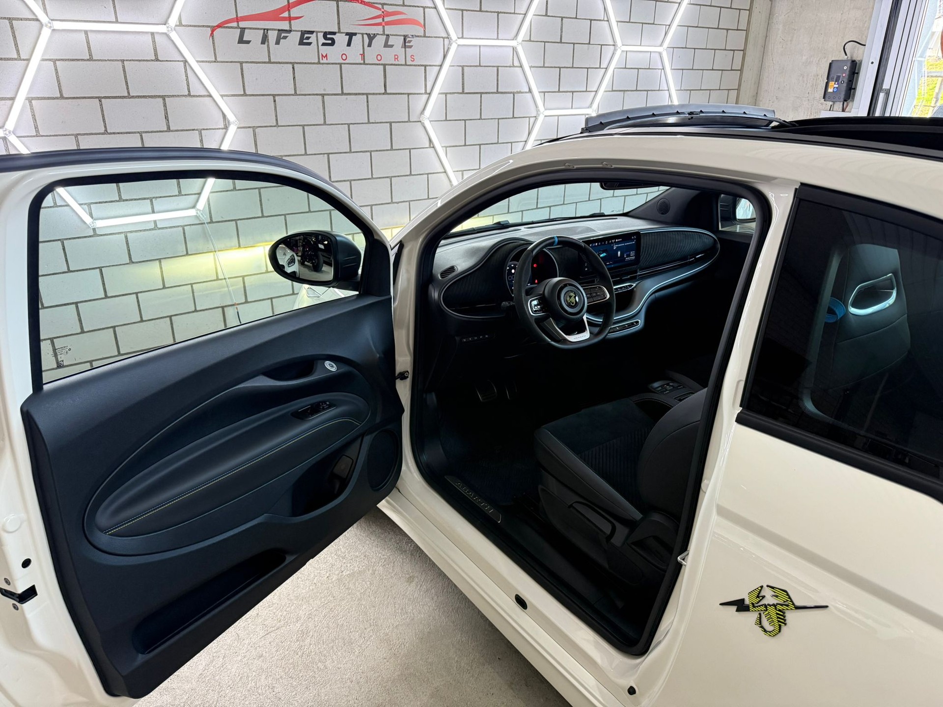 FIAT Abarth Cabrio 500e Turismo - 5