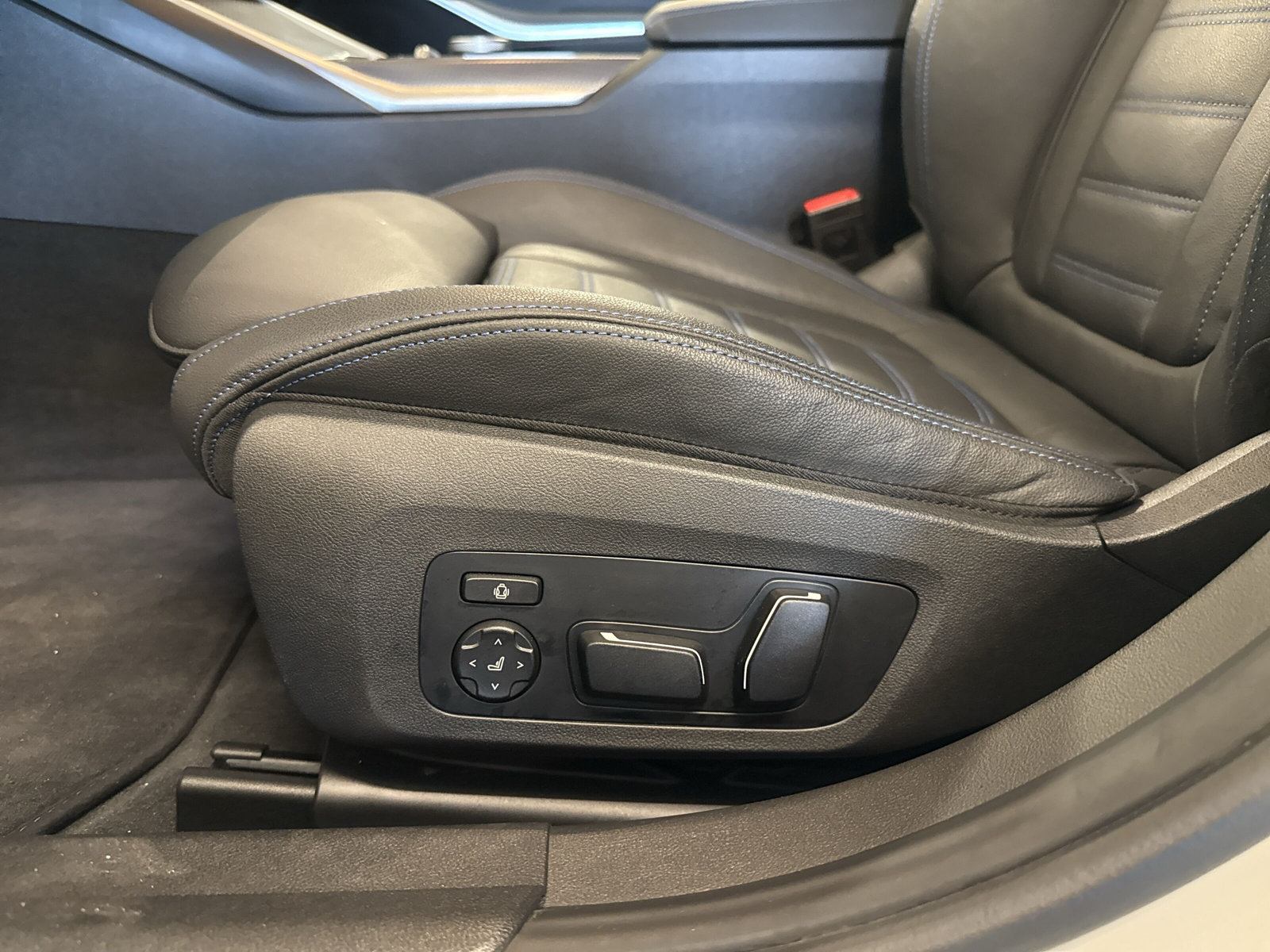 BMW 320d xDrive 48V Touring Steptronic M Sport - 19