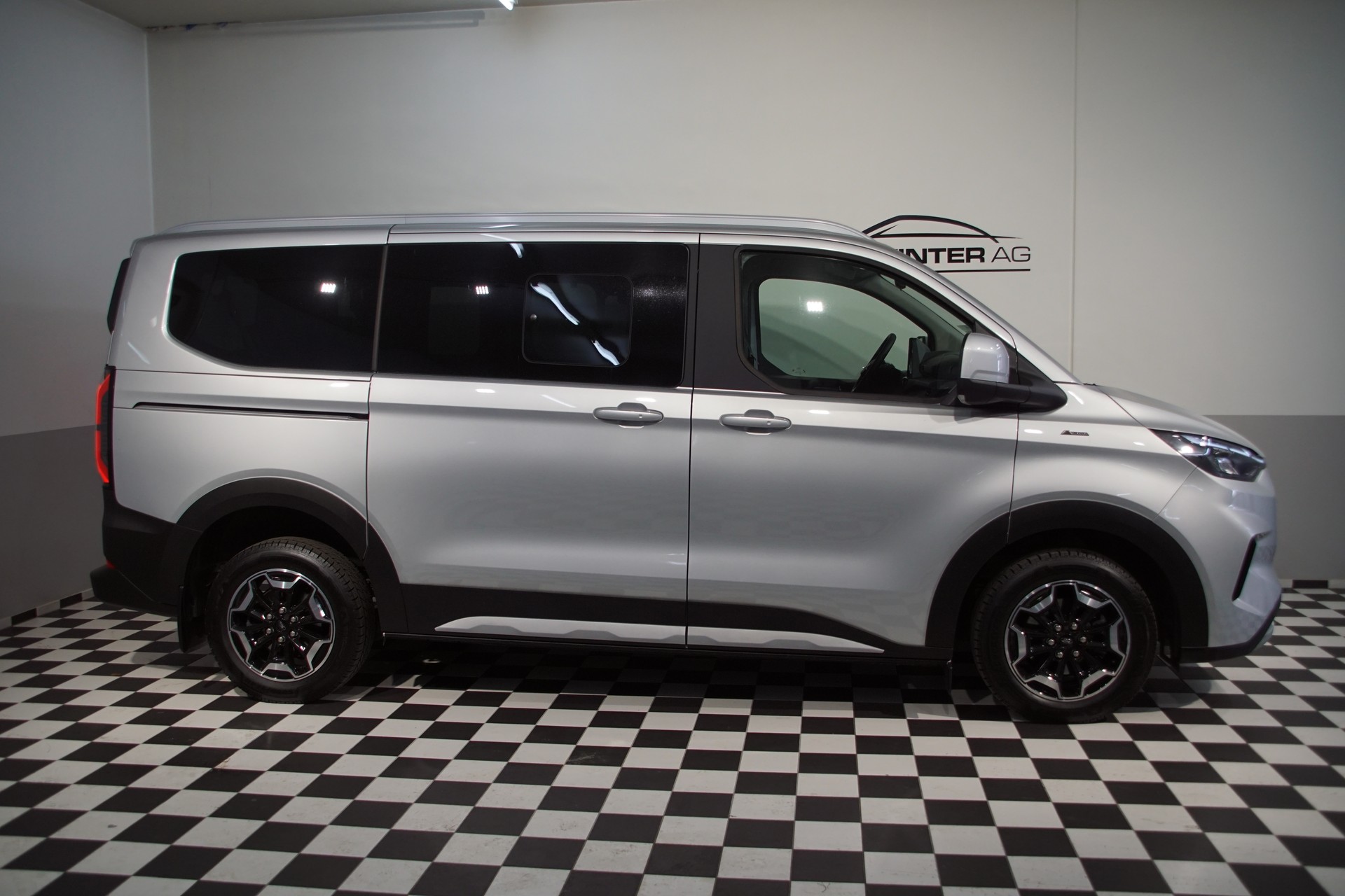 FORD Tourneo Bus 320 L1H1 Active Automat 4x4 - 7
