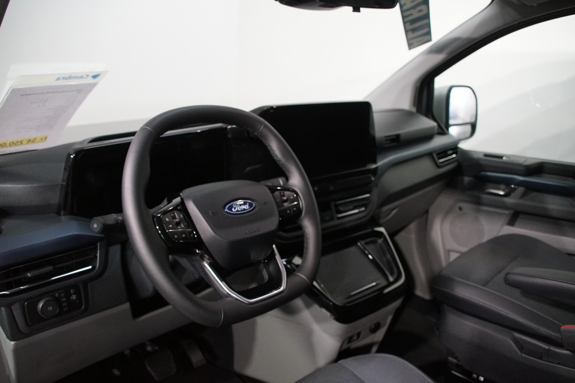 FORD Tourneo Bus 320 L1H1 Active Automat 4x4 - 18