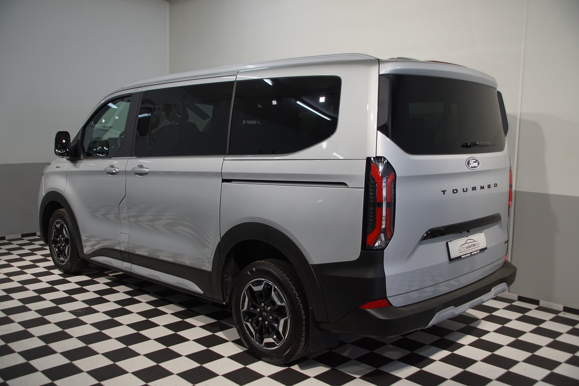 FORD Tourneo Bus 320 L1H1 Active Automat 4x4 - 8