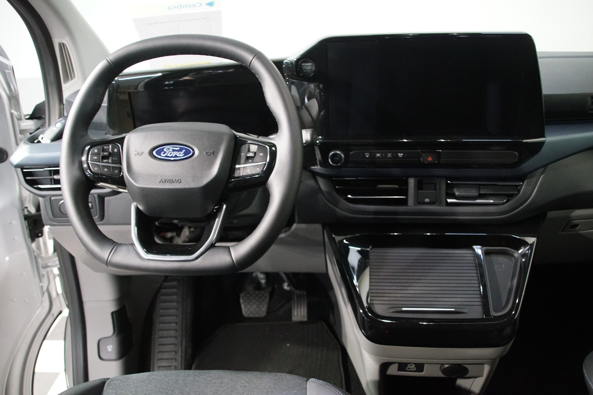 FORD Tourneo Bus 320 L1H1 Active Automat 4x4 - 20