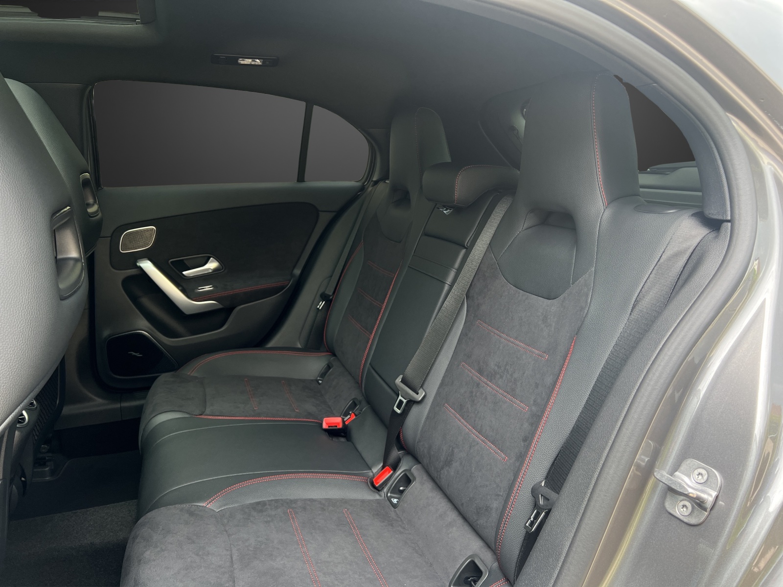 MERCEDES-BENZ A 250 4Matic 8G-DCT - 12