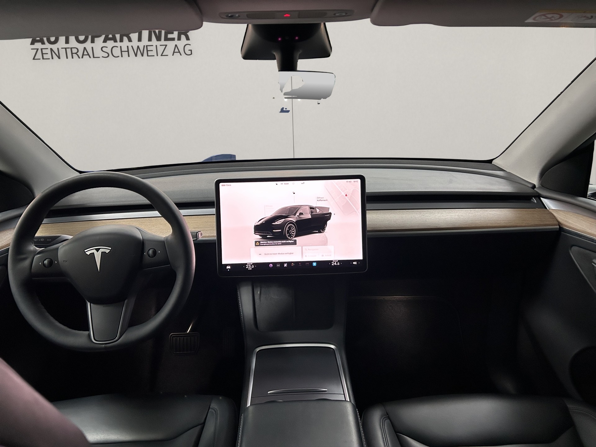 TESLA Model Y Long Range Enhanced Autopilot - 7