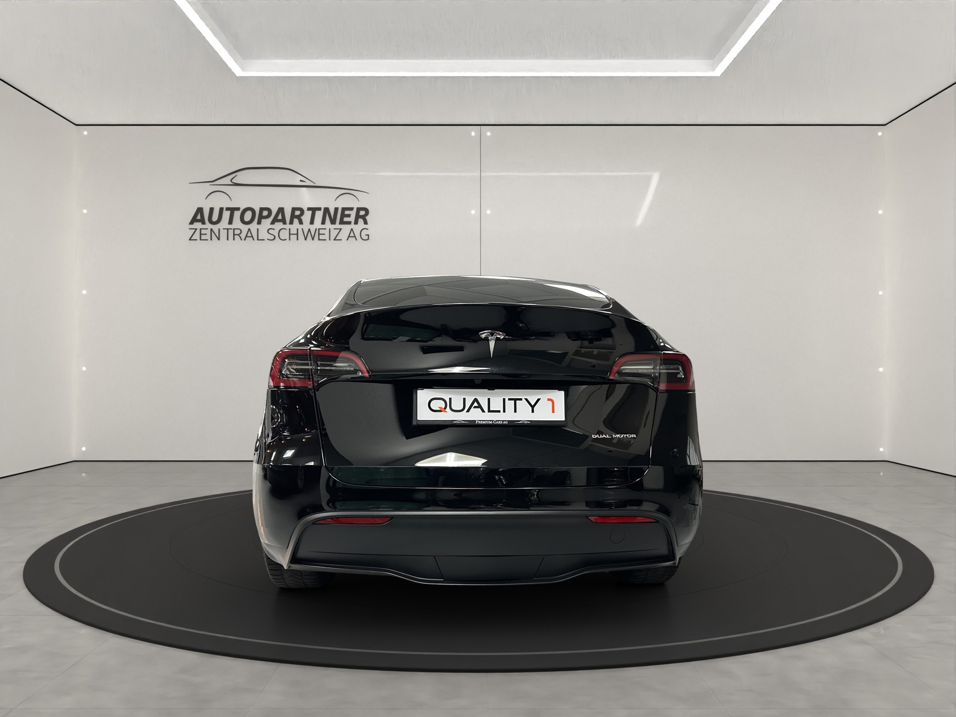 TESLA Model Y Long Range Enhanced Autopilot - 5