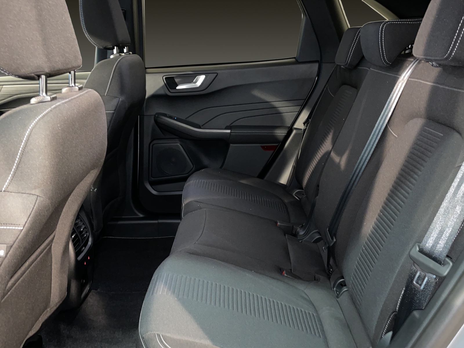 FORD Kuga 2.5 Hybrid Active 4x4 - 12