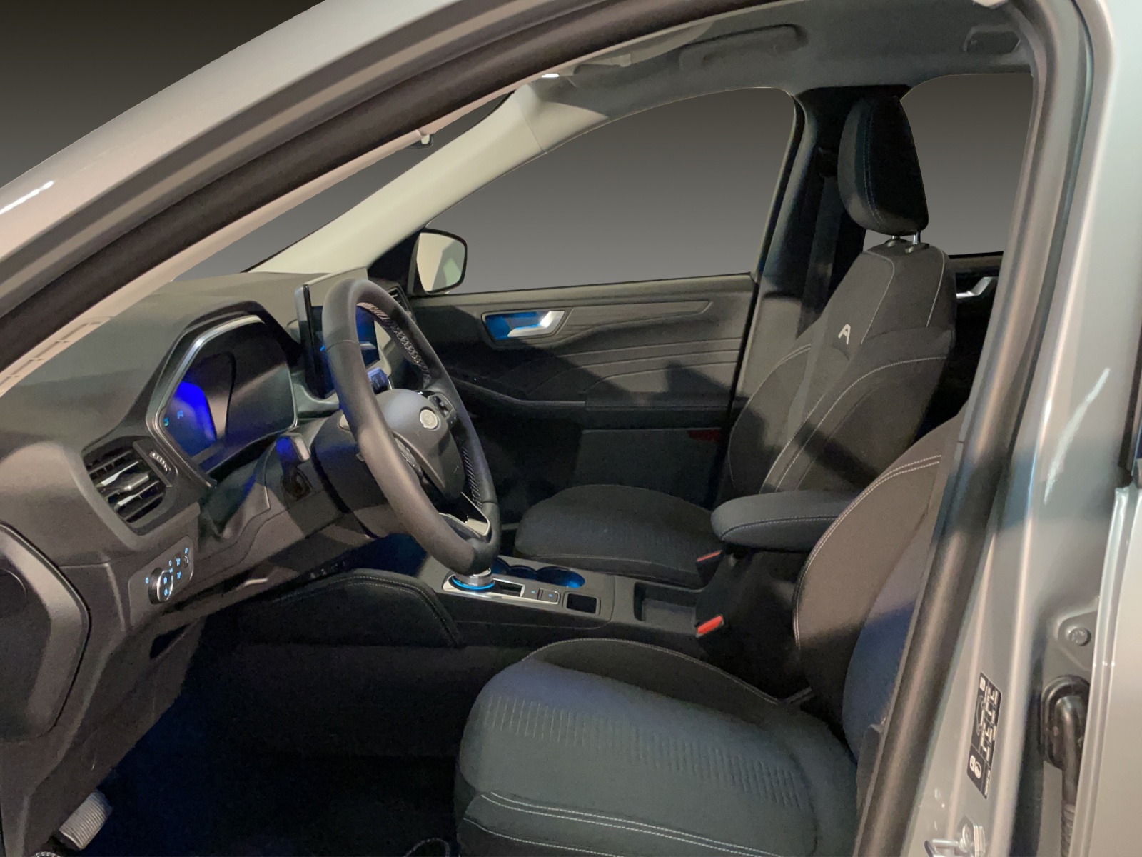 FORD Kuga 2.5 Hybrid Active 4x4 - 6