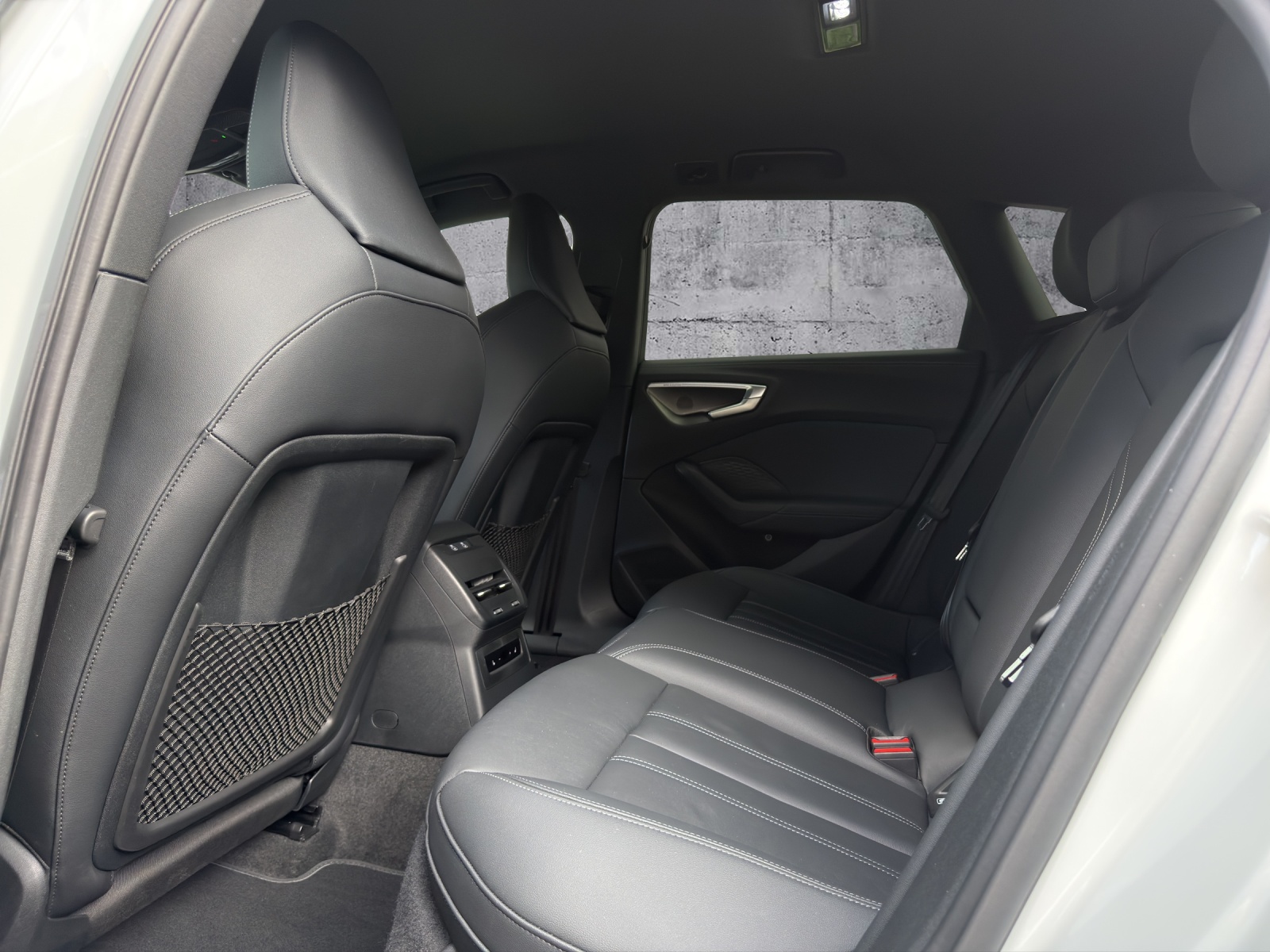 AUDI A5 Avant TFSI quattro 150 kW S tronic *CH-Fzg. / Gratisservice / Garantie* - 9