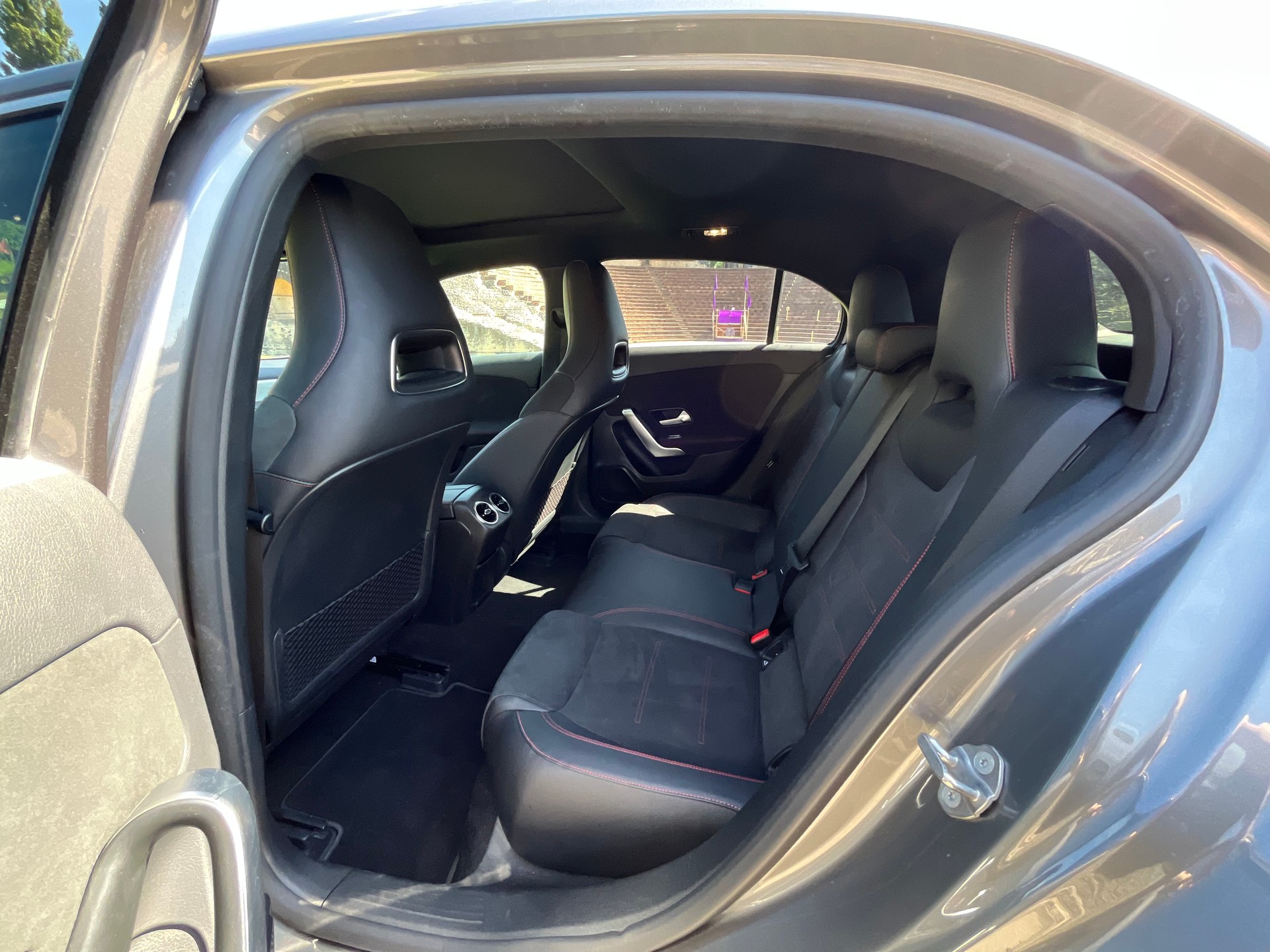 MERCEDES-BENZ A 200 AMG Line - 15