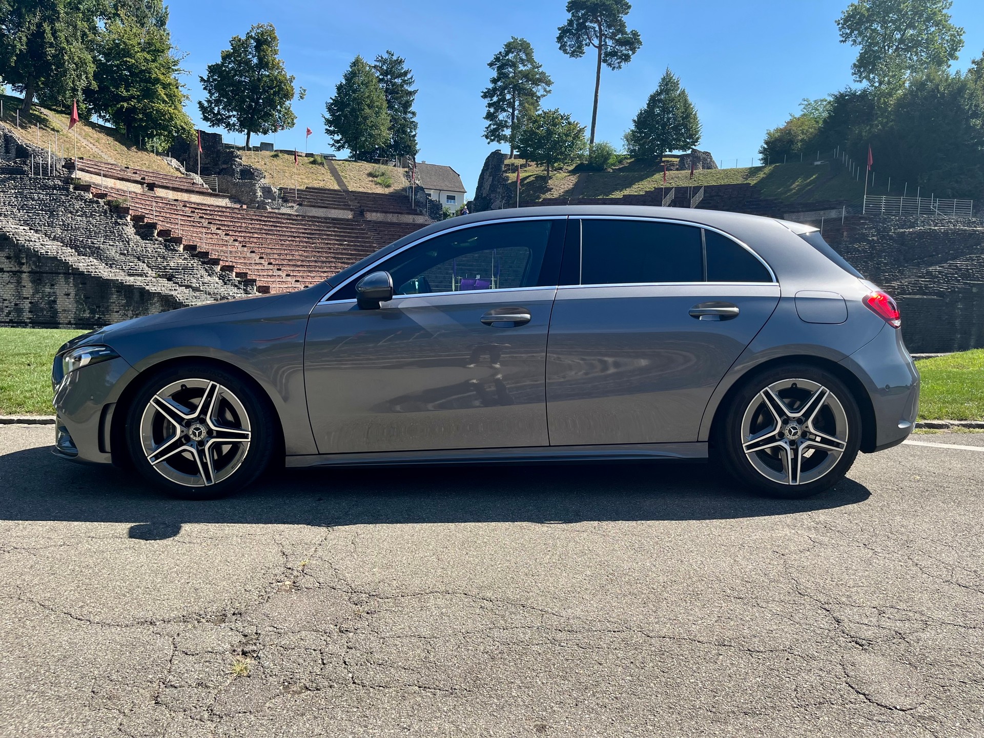 MERCEDES-BENZ A 200 AMG Line - 8