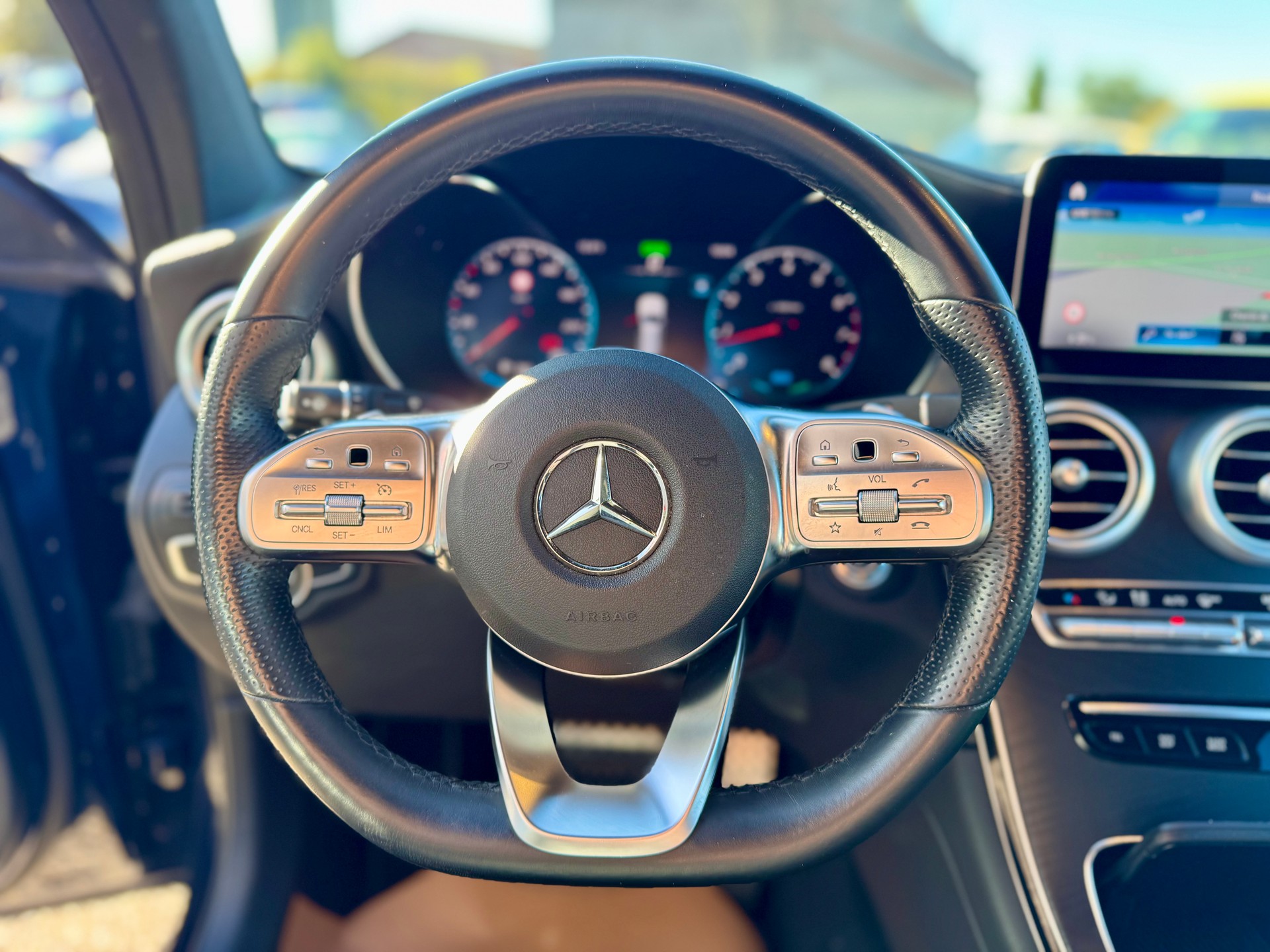 MERCEDES-BENZ GLC 200 AMG Line 4Matic 9G-Tronic - 13