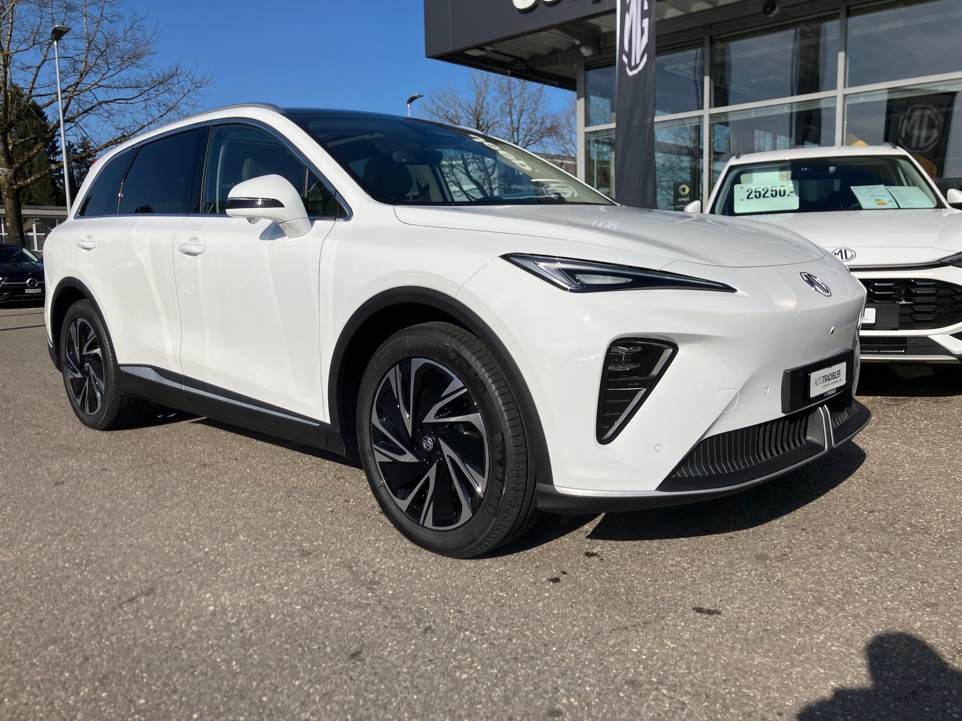 MG S6 EV 77kWh Luxury AWD - 2