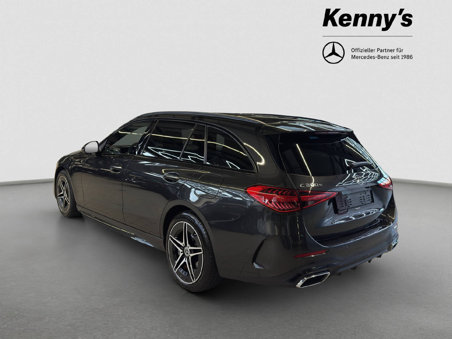 MERCEDES-BENZ C 300 e AMG Line Kombi - 4