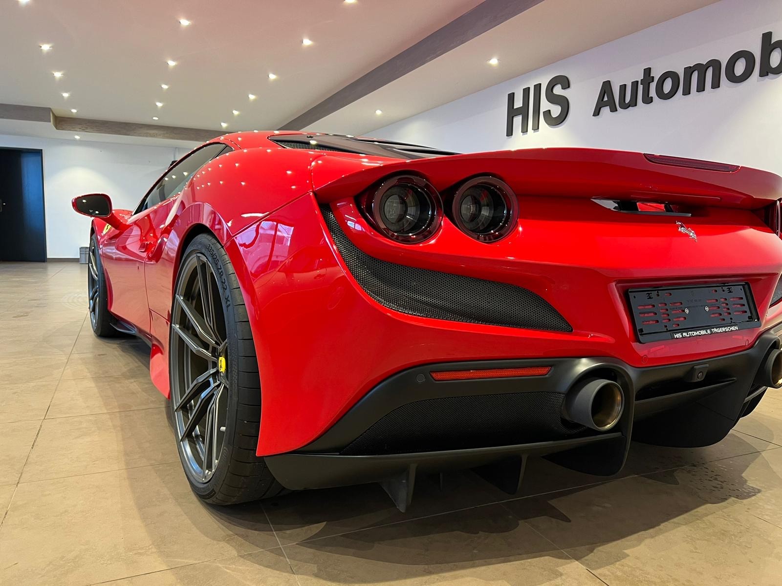 FERRARI F8 Tributo 3.9 Turbo - 10