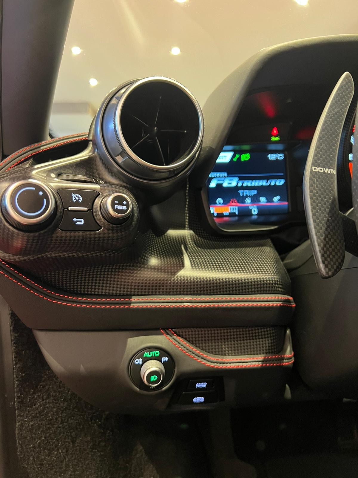 FERRARI F8 Tributo 3.9 Turbo - 19