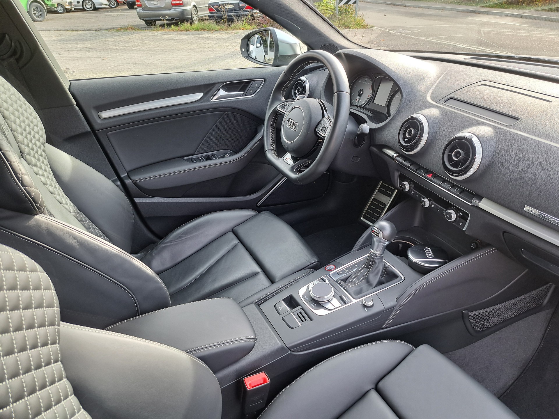 AUDI S3 Sportback 2.0 TFSI quattro S-tronic - 4