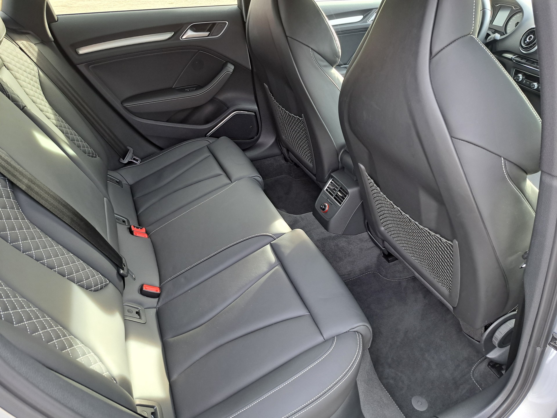 AUDI S3 Sportback 2.0 TFSI quattro S-tronic - 6