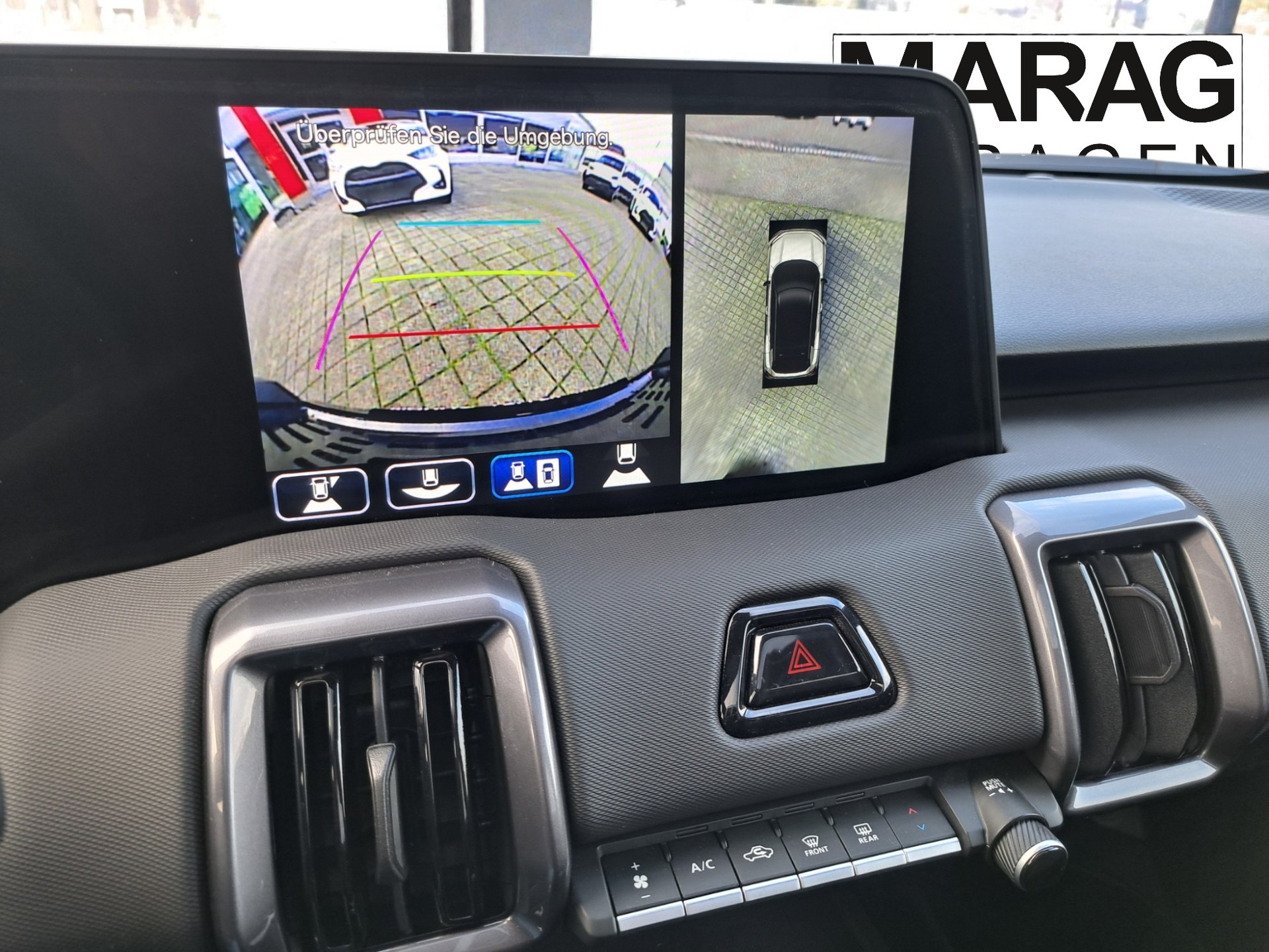 TOYOTA Urban Cruiser 61 kWh Premium AWD - 14