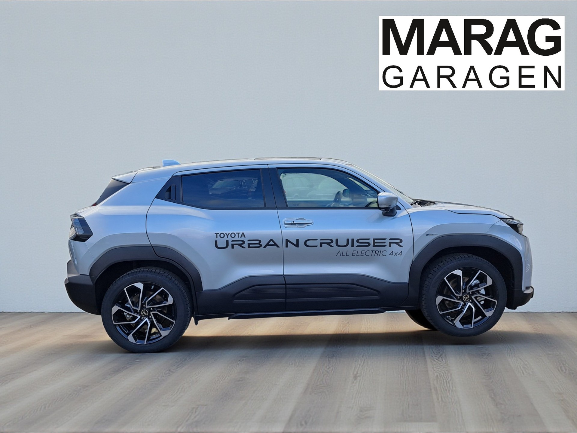 TOYOTA Urban Cruiser 61 kWh Premium AWD - 5