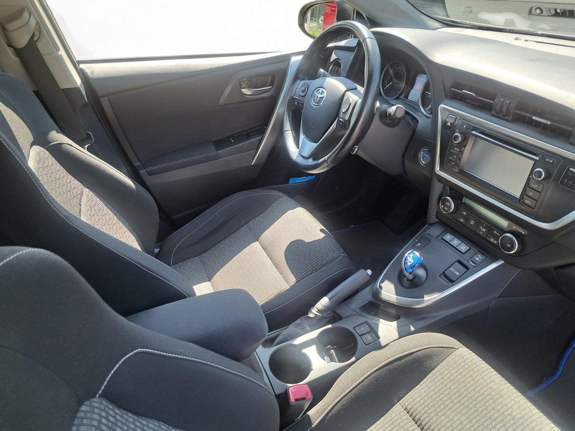 TOYOTA Auris 1.8 16V HSD Linea Trend - 5