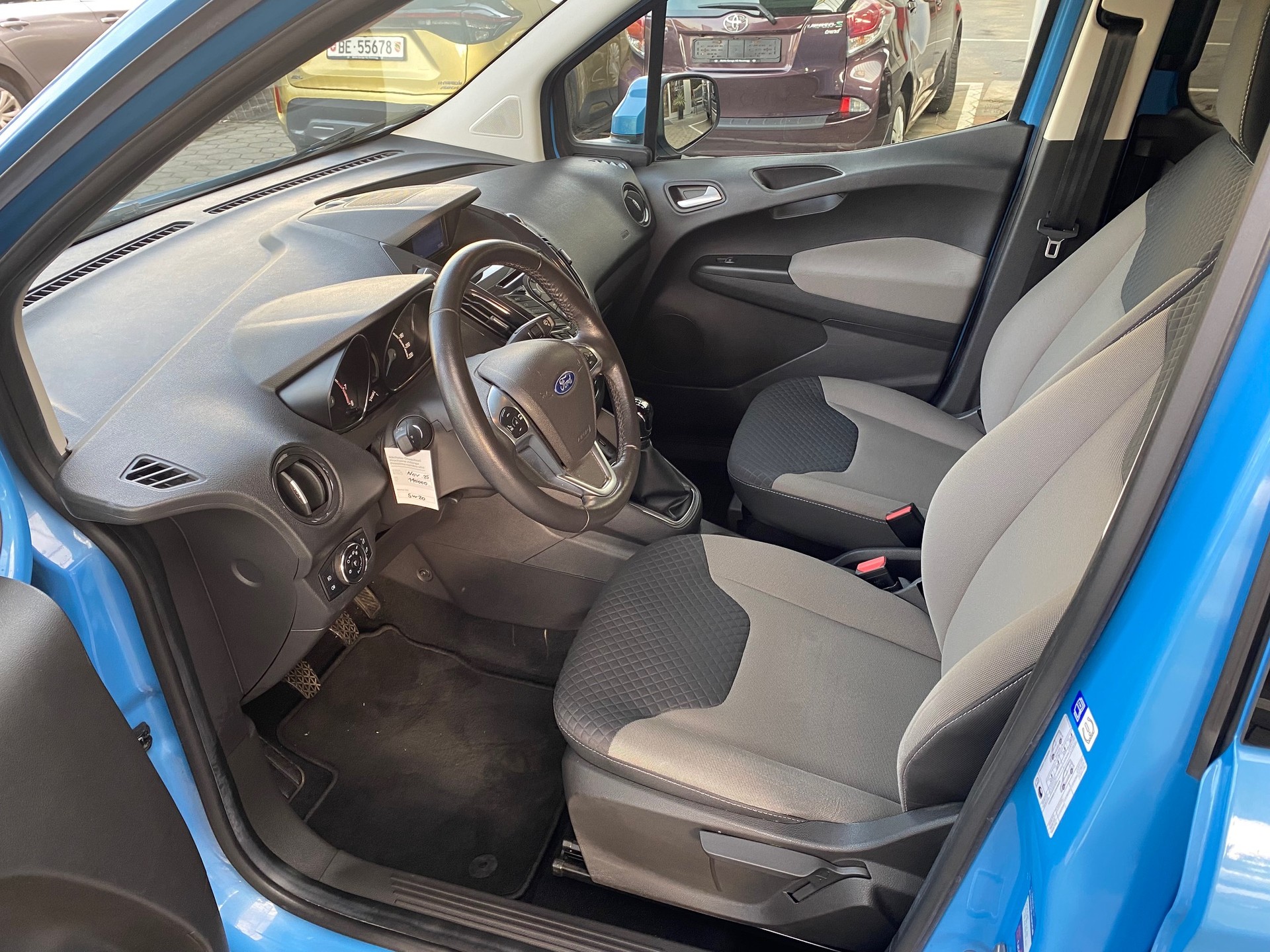 FORD Tourneo Courier 1.0 SCTi Titanium - 3