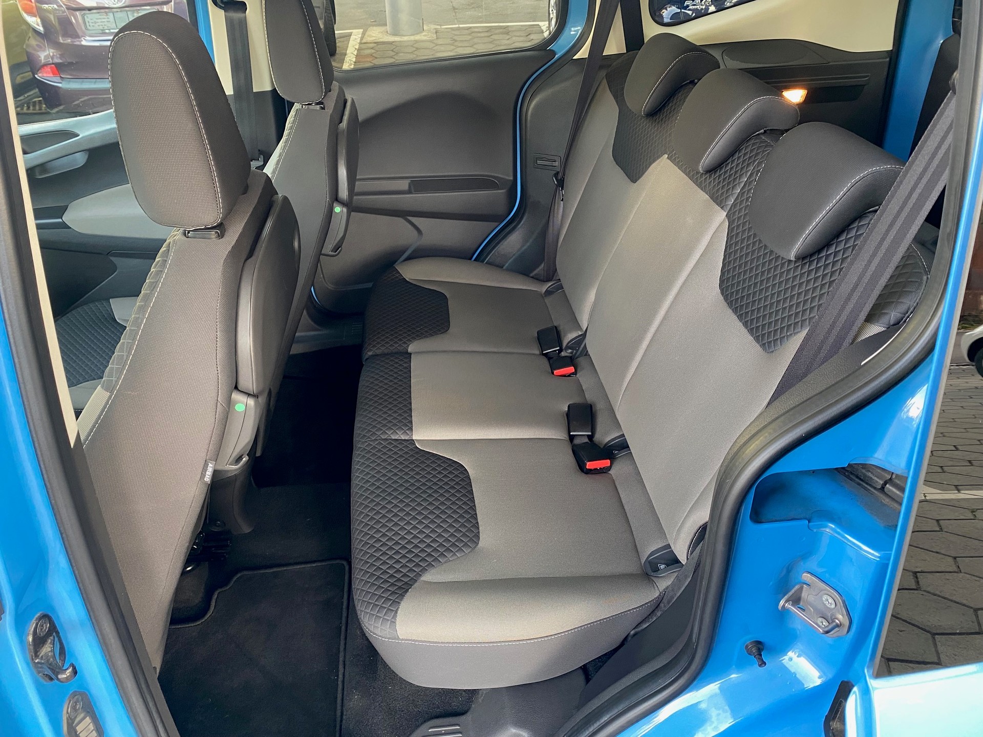 FORD Tourneo Courier 1.0 SCTi Titanium - 5