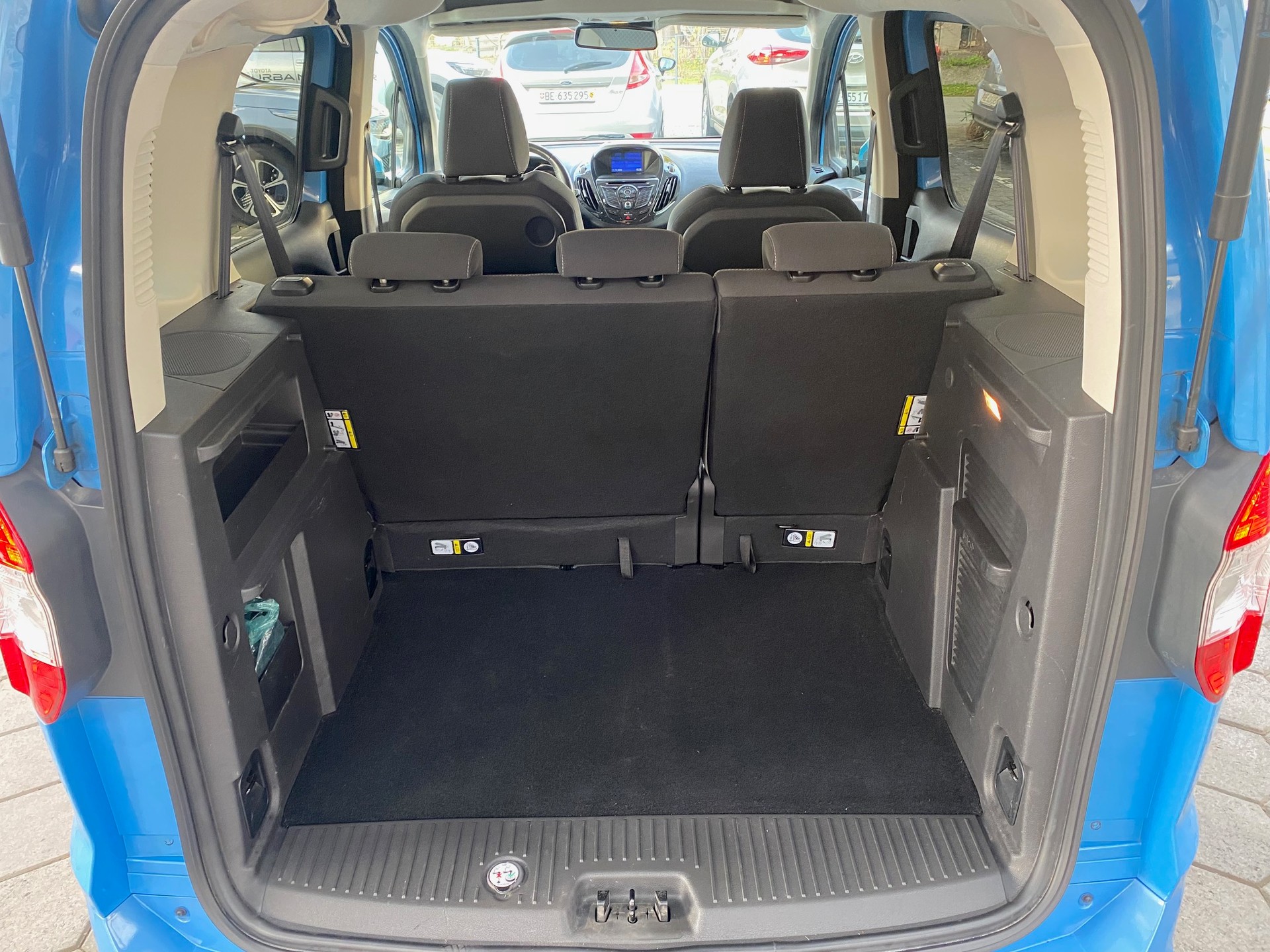 FORD Tourneo Courier 1.0 SCTi Titanium - 6