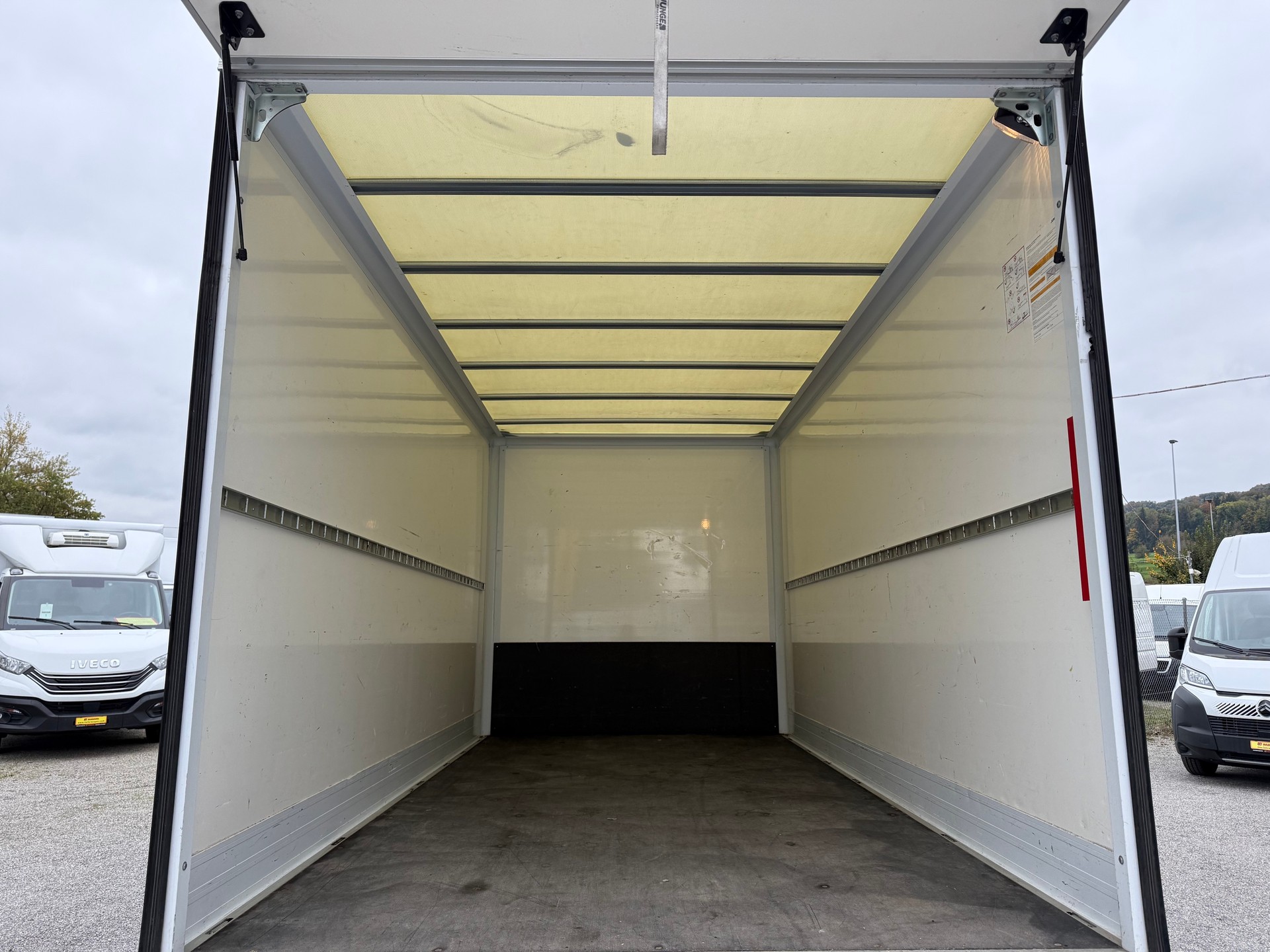 IVECO Daily 35 C 16 Koffer mit Hebebühne - 4