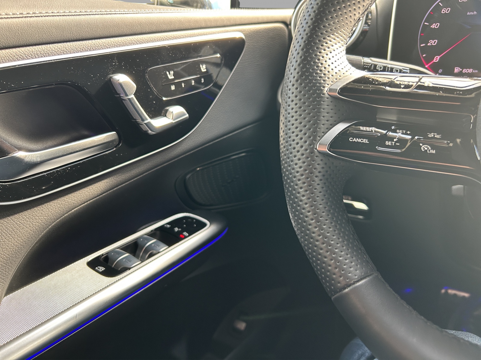 MERCEDES-BENZ GLC 300 4Matic 9G-Tronic - 13