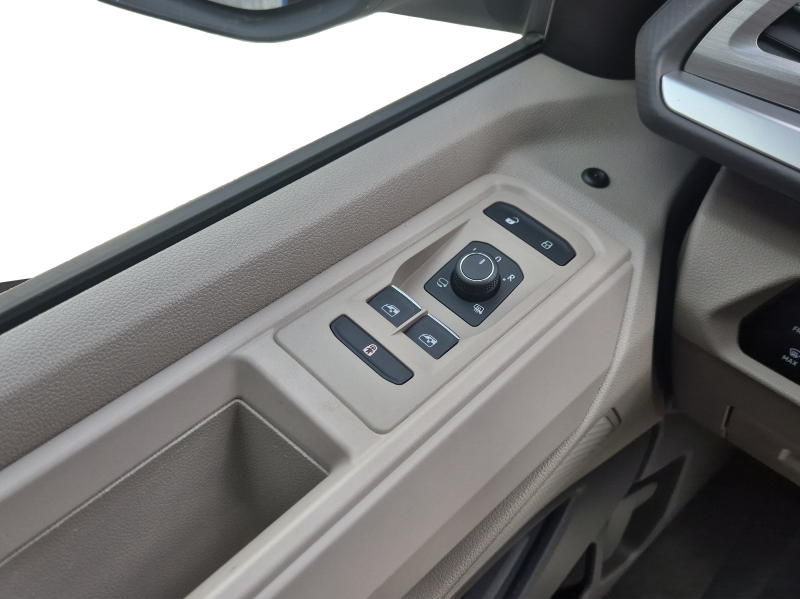 VW Multivan 2.0 TDI Life DSG - 13