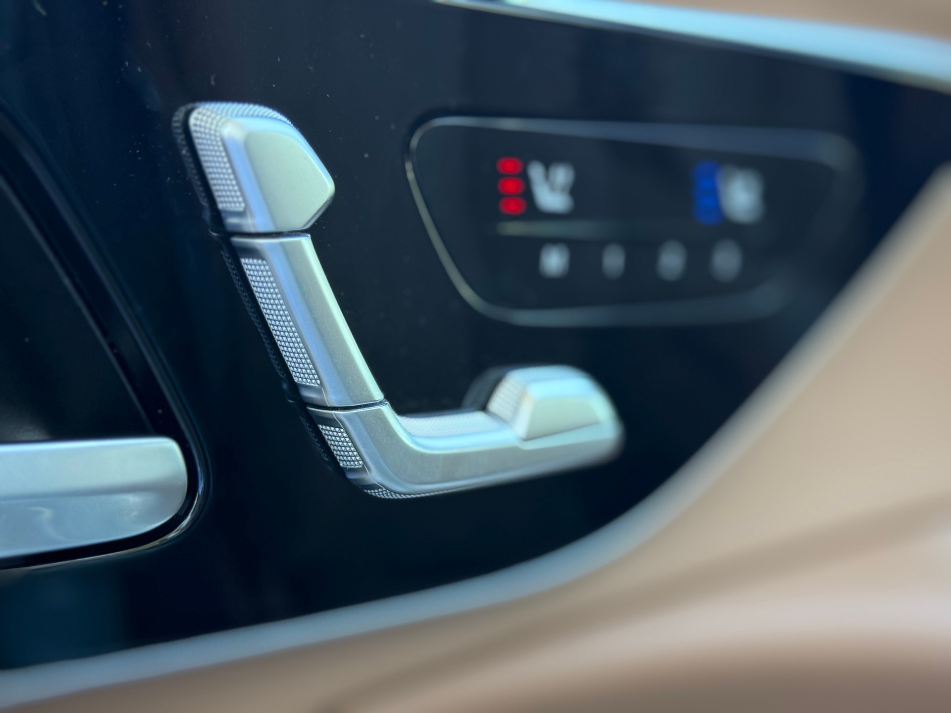MERCEDES-BENZ E 400 e EXCLUSIVE 4Matic 9G-Tronic - 6