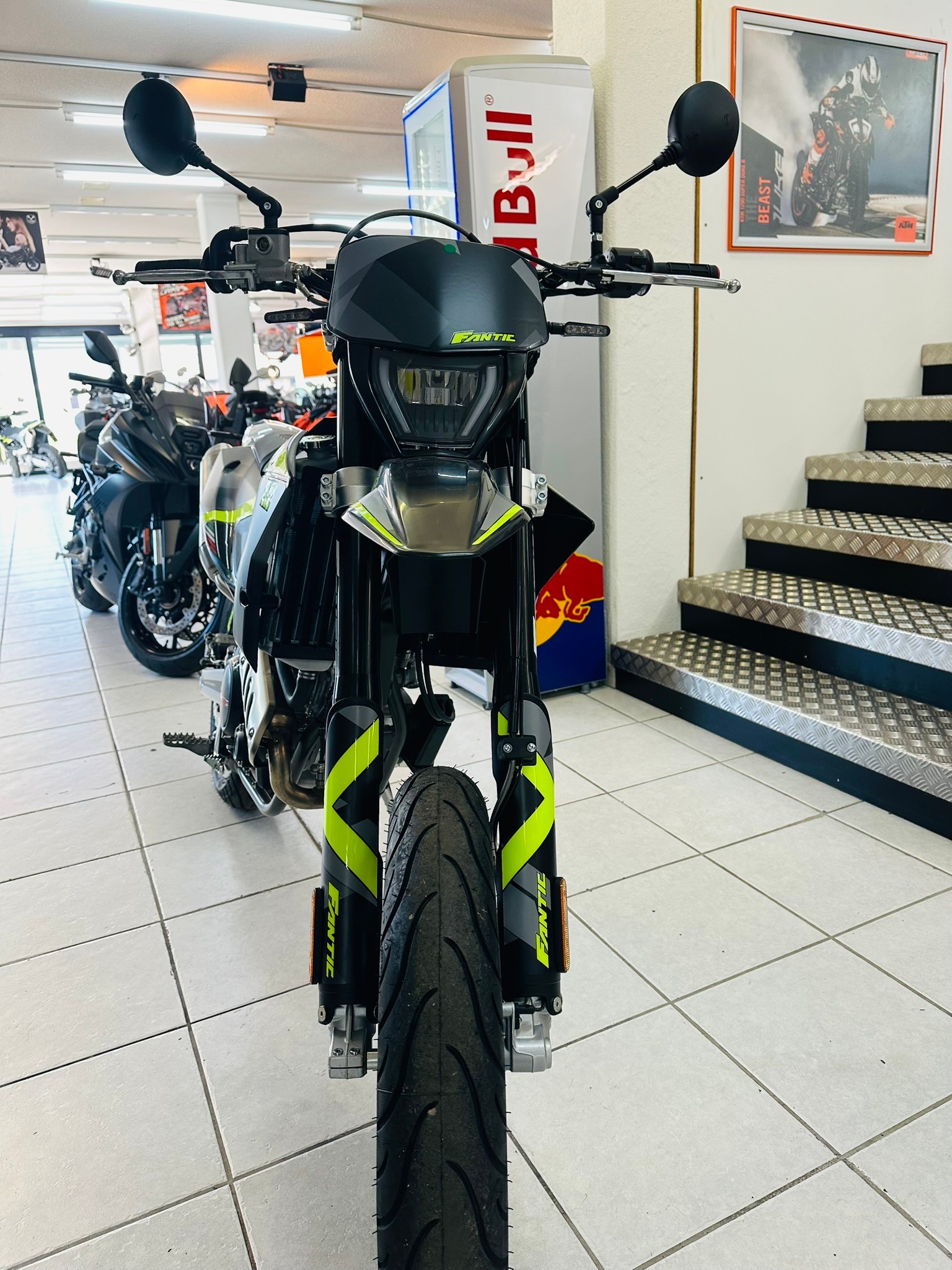 FANTIC Performance Motard - 8