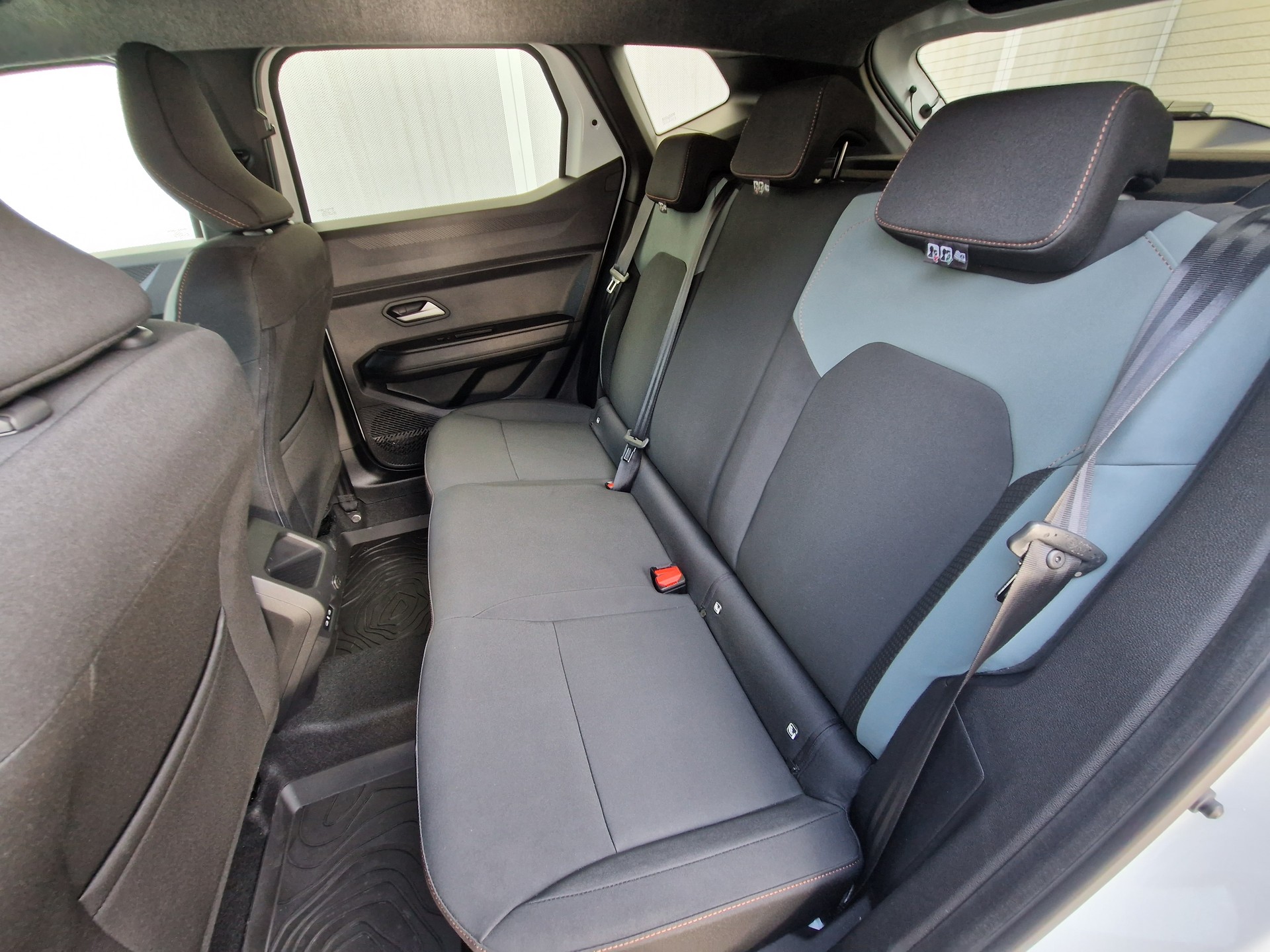 DACIA Duster HEV 140 Extreme - 7