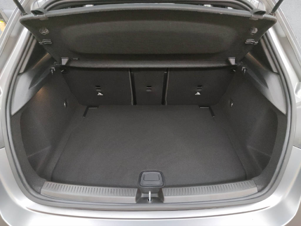 MERCEDES-BENZ A 35 AMG 4Matic - 8