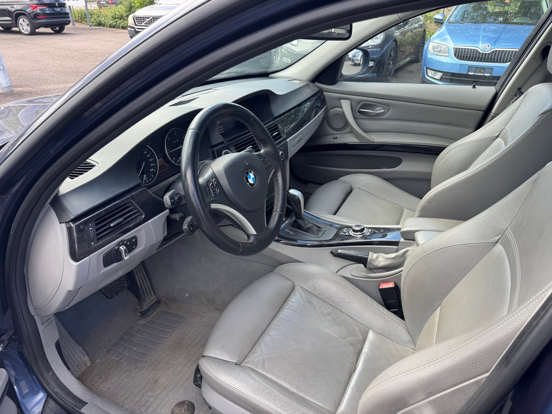BMW 320d xDrive Touring Steptronic - 4
