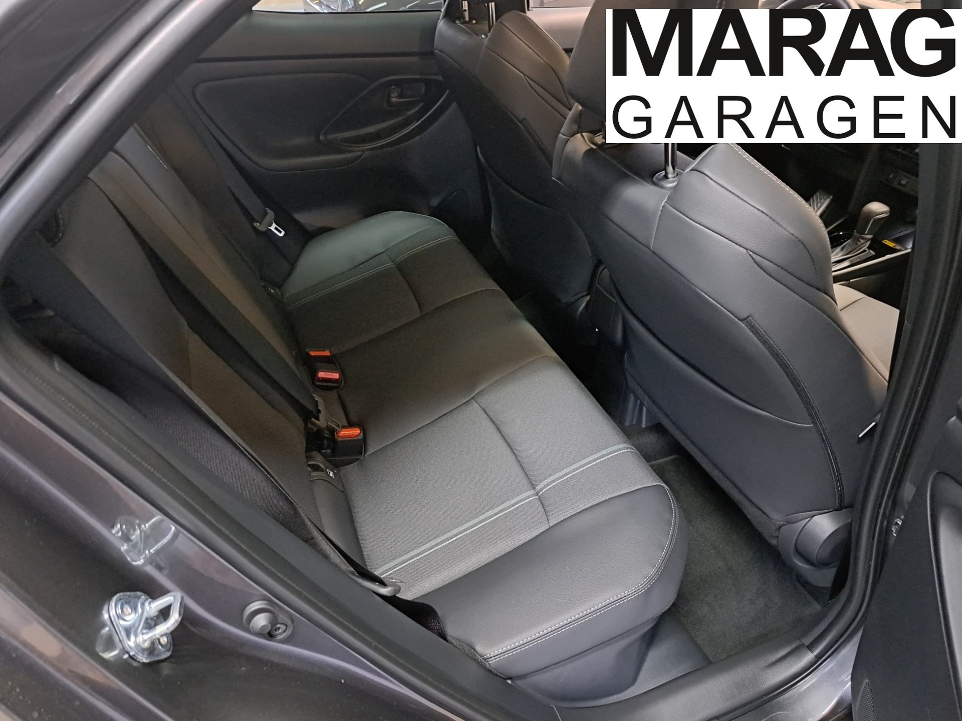 TOYOTA Yaris Cross 1.5 Premium AWDi e-CVT - 7