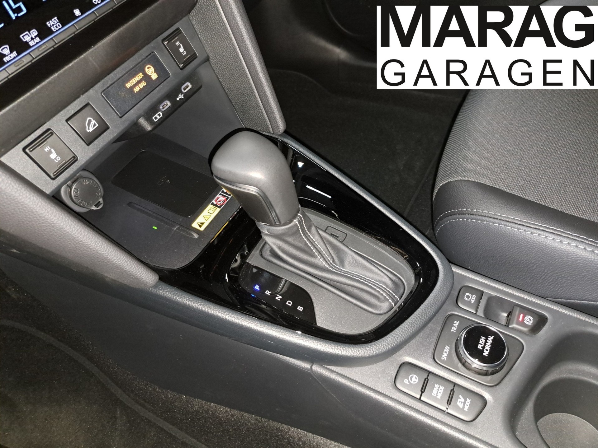 TOYOTA Yaris Cross 1.5 Premium AWDi e-CVT - 14