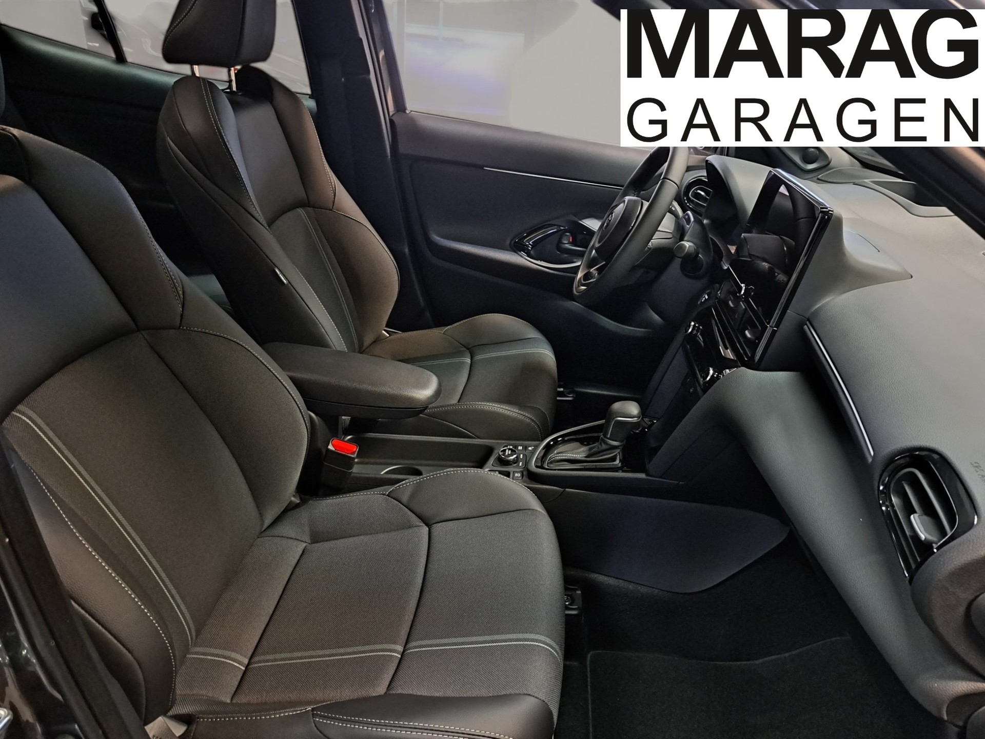 TOYOTA Yaris Cross 1.5 Premium AWDi e-CVT - 6