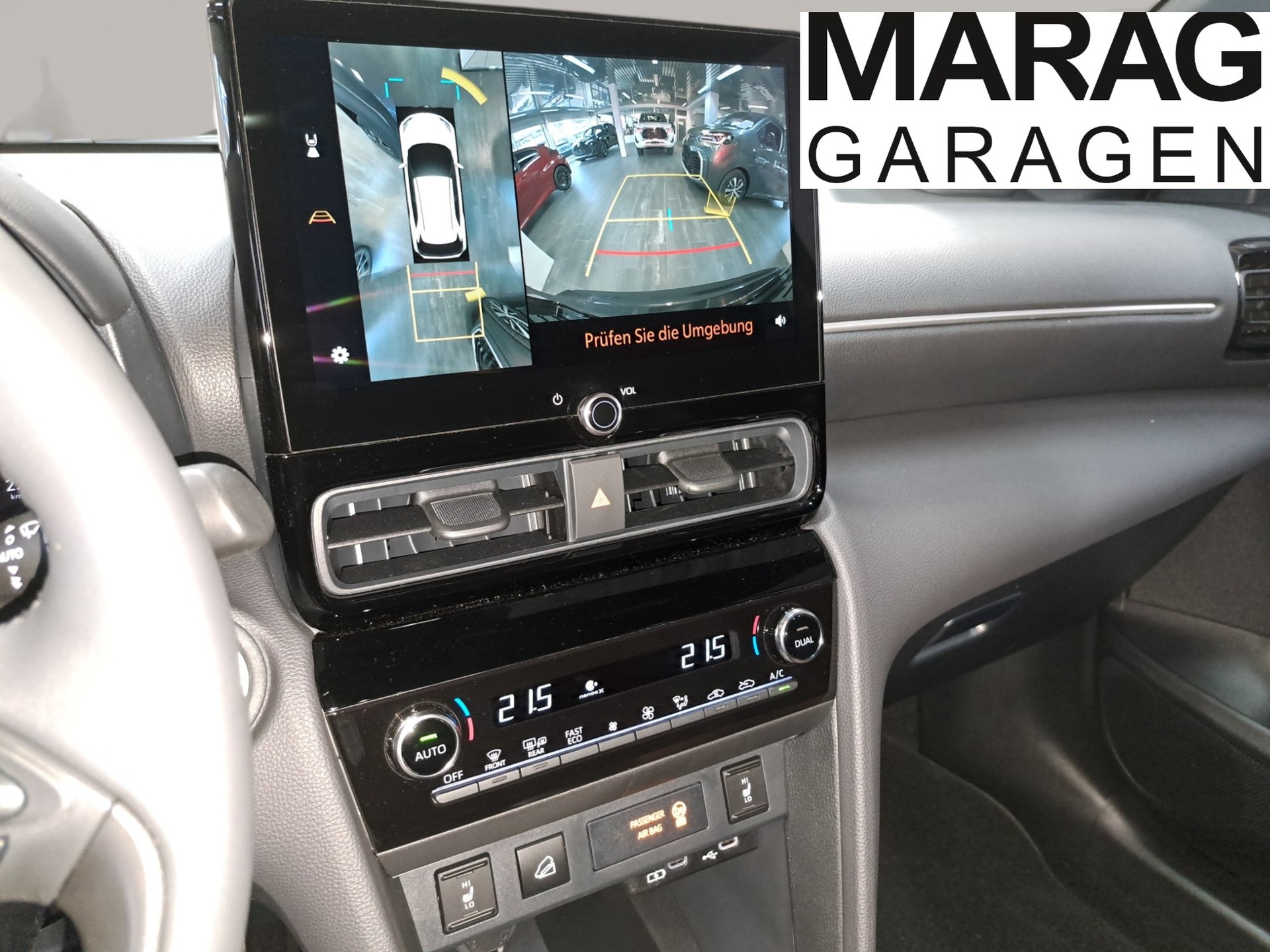 TOYOTA Yaris Cross 1.5 Premium AWDi e-CVT - 13