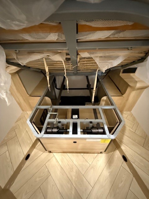 CHALLENGER 318 Graphite Edition Ford - 11