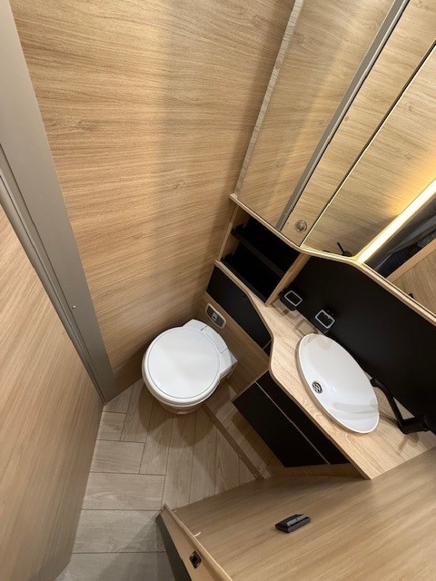 CHALLENGER 318 Graphite Edition Ford - 15