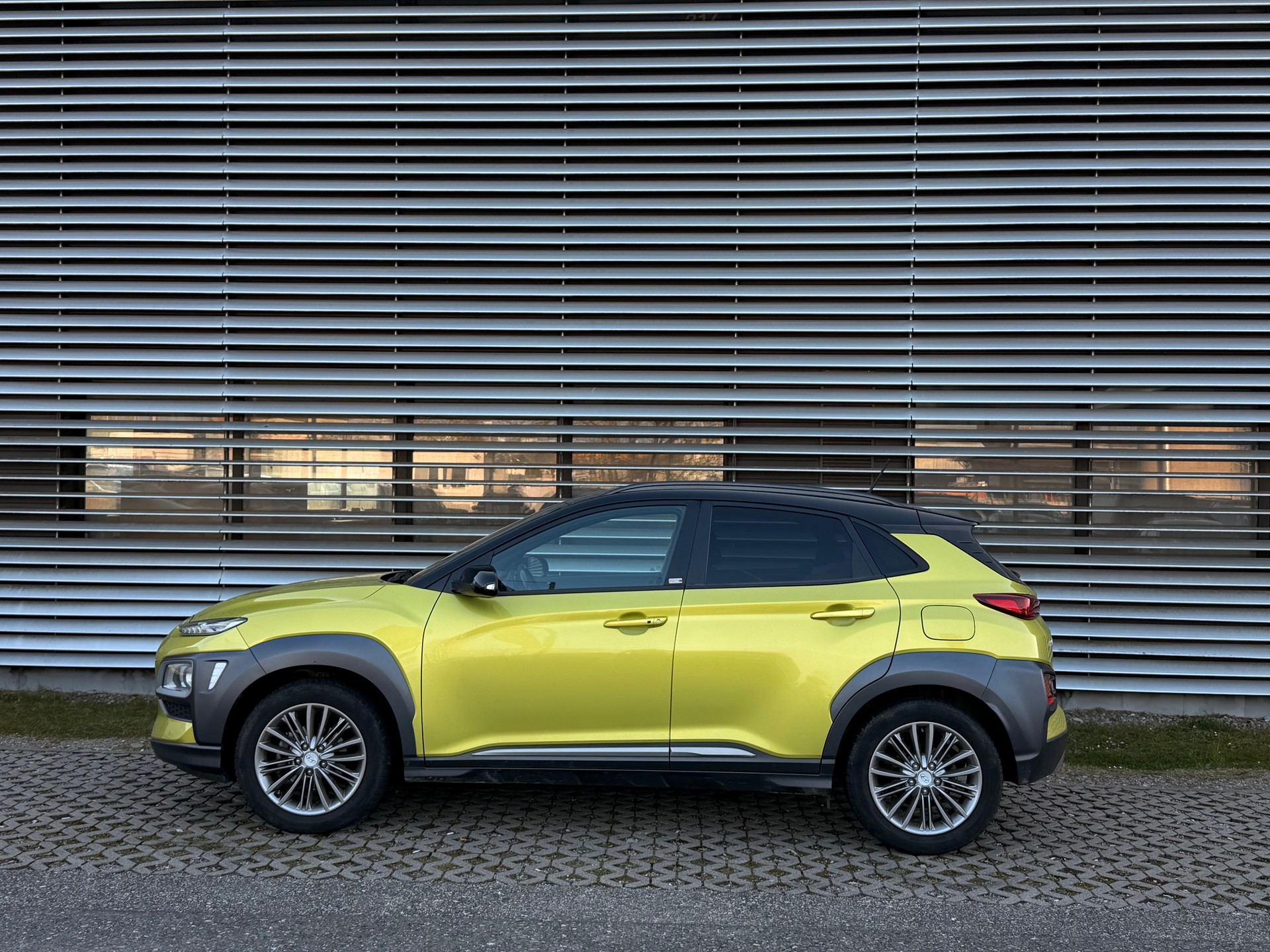 HYUNDAI Kona 1.0 T-GDi Launch Plus 2WD - 3