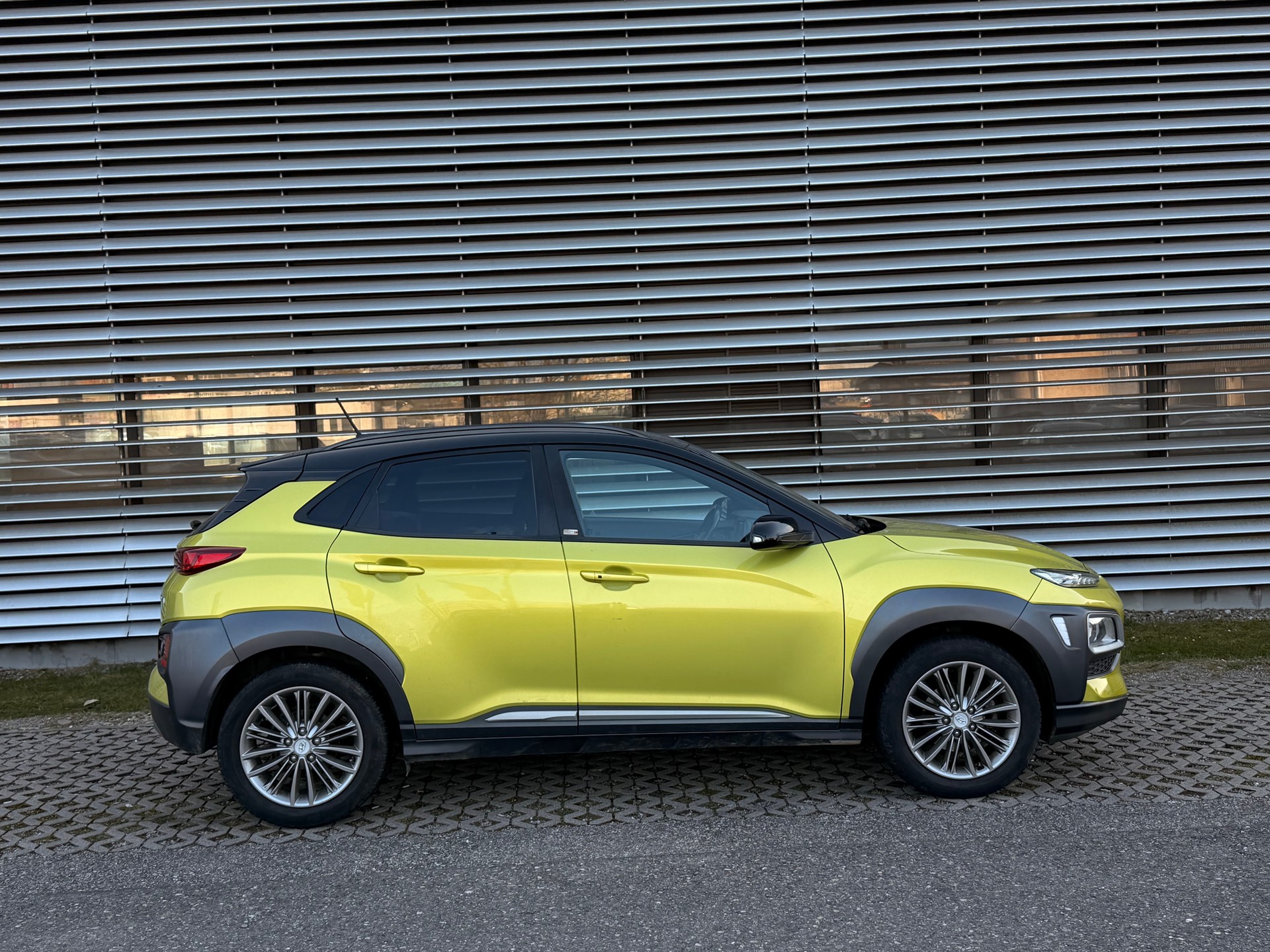 HYUNDAI Kona 1.0 T-GDi Launch Plus 2WD - 7