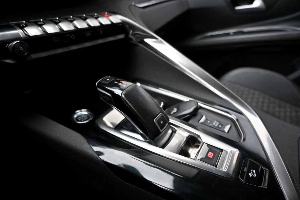 PEUGEOT 5008 1.5 BlueHDi Road Trip EAT8 - 11