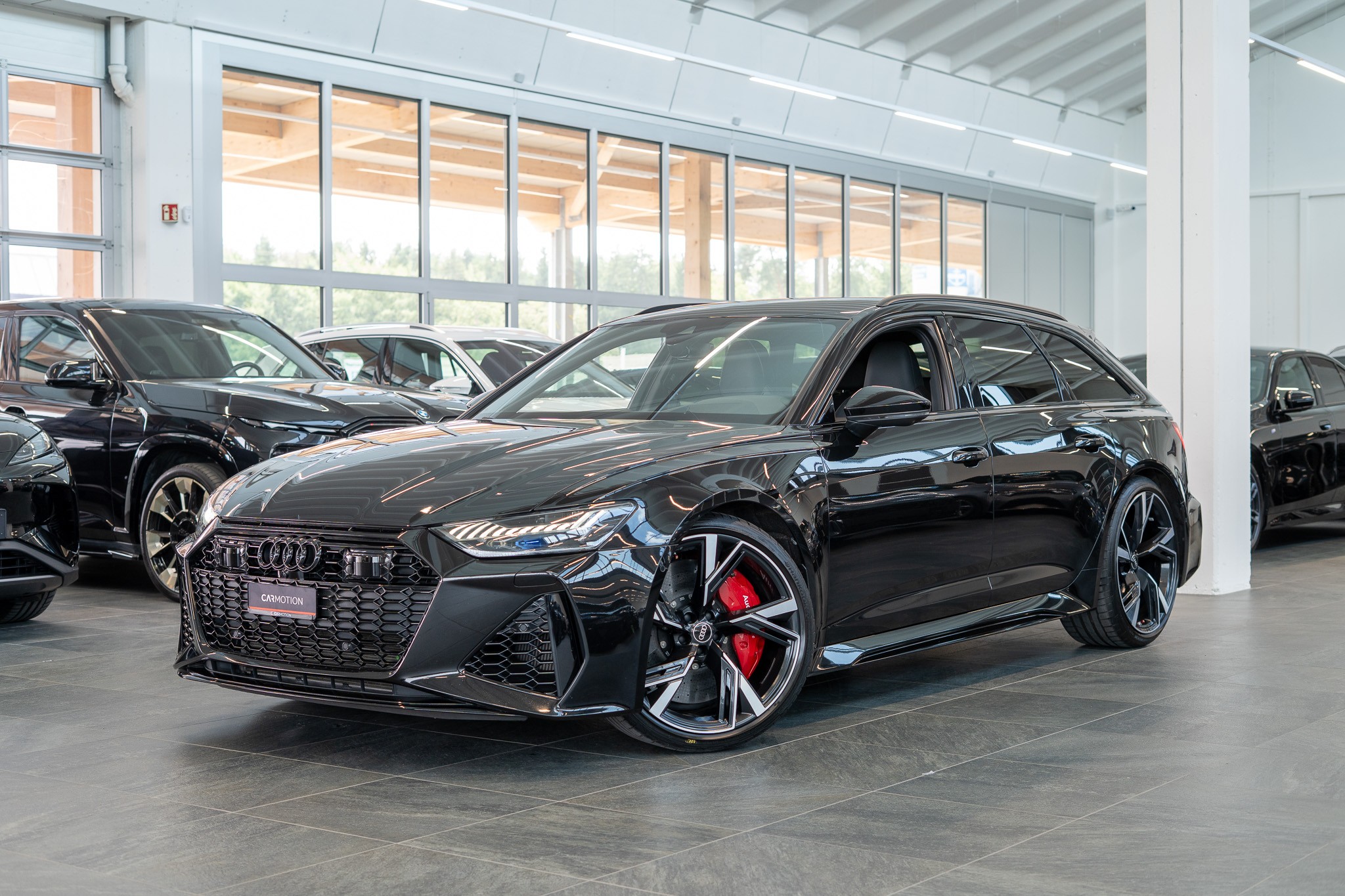 RS6 Avant 4.0 V8 TFSI quattro T-Tronic / Keramikbremse / HeadUp / 360°Kamera
