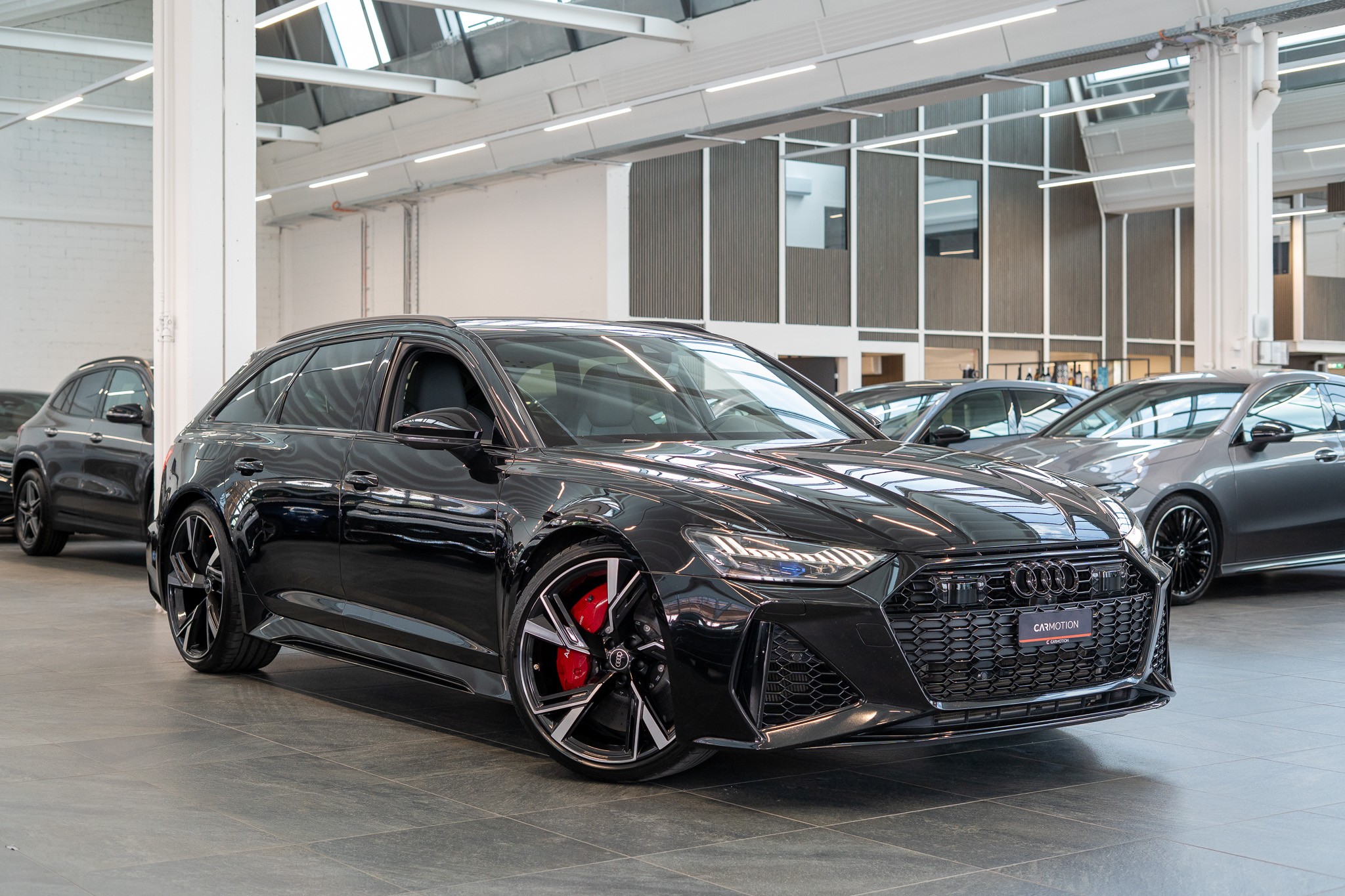 RS6 Avant 4.0 V8 TFSI quattro T-Tronic / Keramikbremse / HeadUp / 360°Kamera